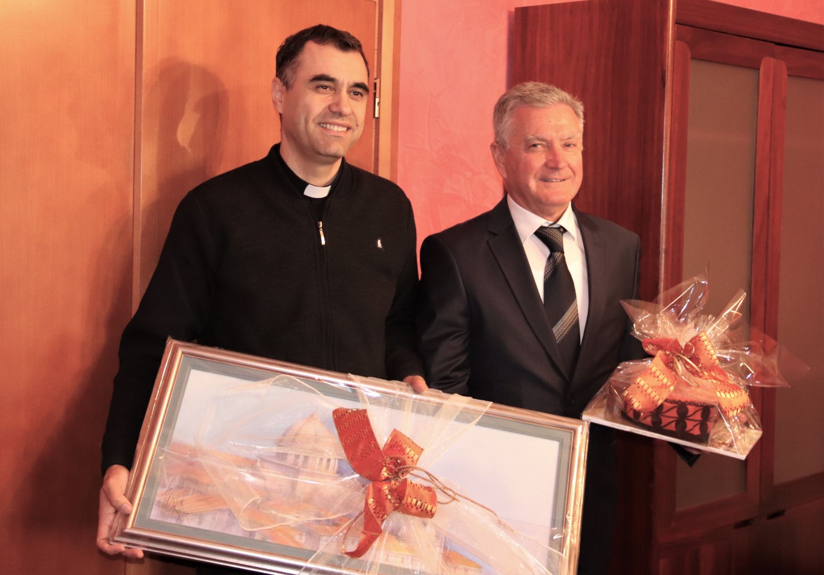 Burić se oprostio od mons. Roka Glasnovića: Grad Šibenik je počašćen što ste ponikli i stasali u njegovom okrilju Burić se oprostio od mons. Roka Glasnovića: Grad Šibenik je počašćen što ste ponikli i stasali u njegovom okrilju
